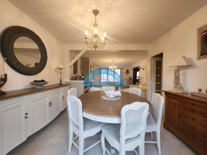 Maison - 140 m² - 6 pièces