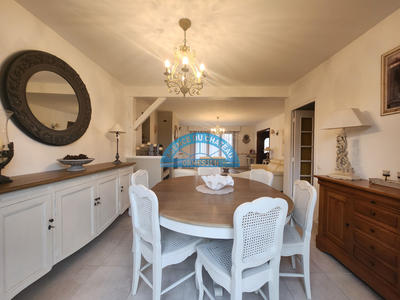 Maison - 140 m² - 6 pièces