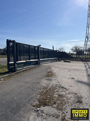 Entrepôt - 4 679 m²