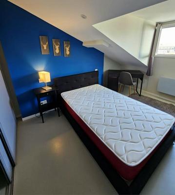 Chambre - 9 m² - 1 pièce