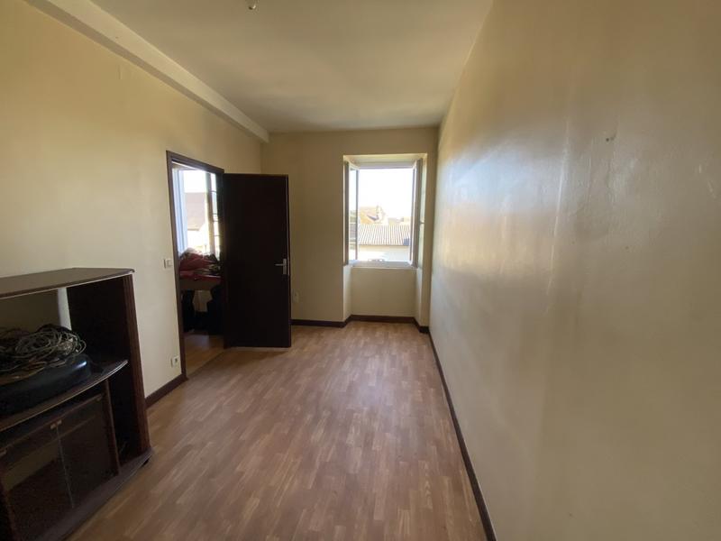 Maison - 223 m² - 8 pièces