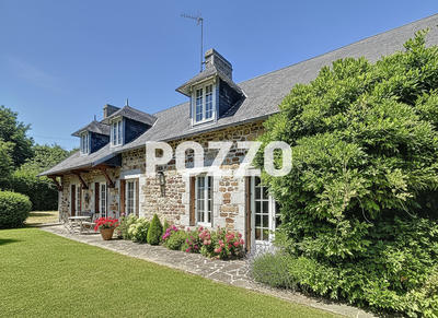 Maison - 210 m² - 8 pièces