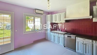 Maison - 193 m² - 7 pièces