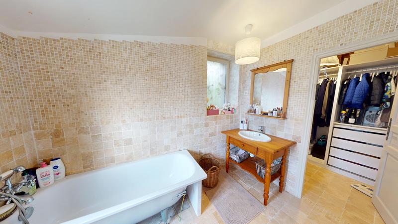 Maison - 147 m² - 6 pièces