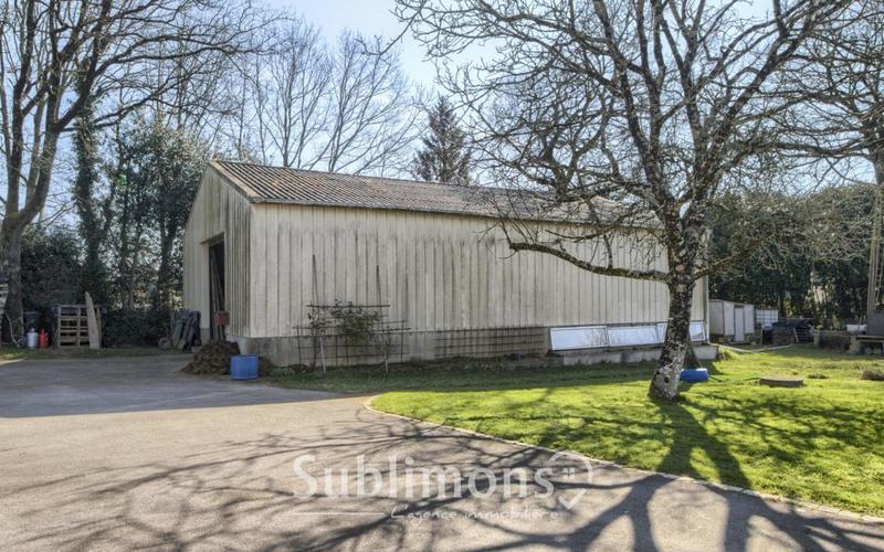 Maison traditionnelle - 203 m² - 9 pièces