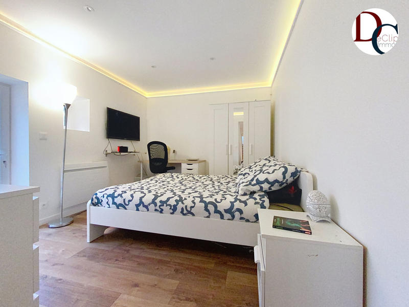 Maison - 197 m² - 10 pièces