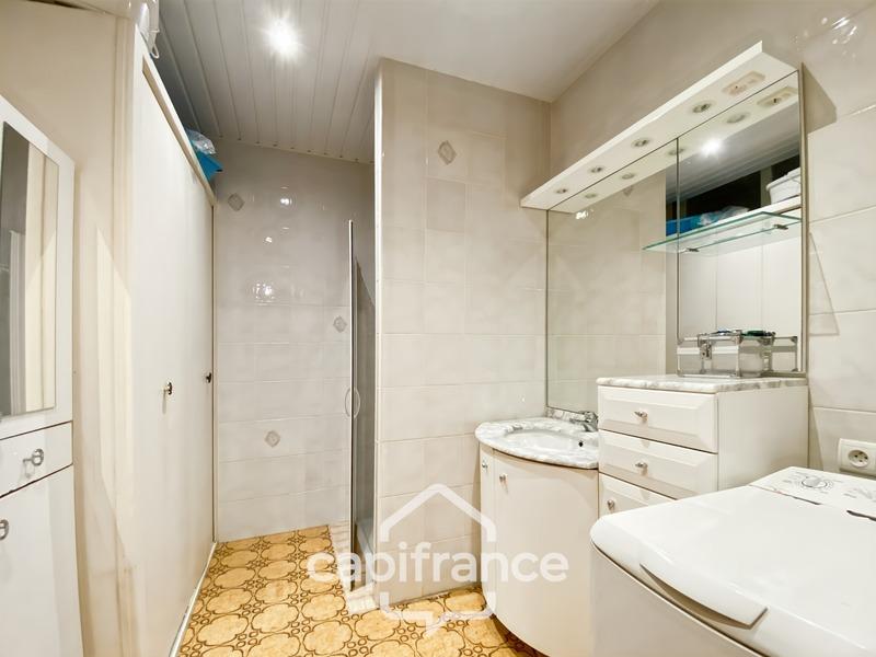 Maison en pierre - 229 m² - 8 pièces