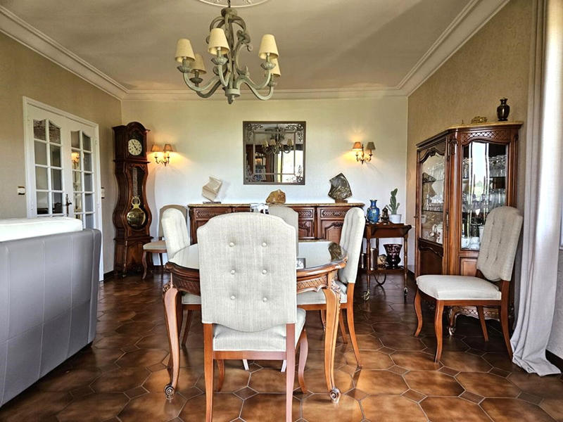 Maison - 145 m² - 6 pièces