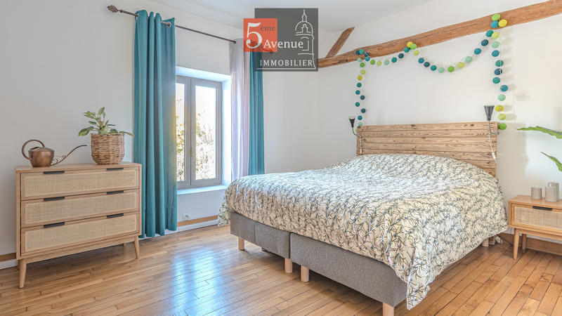 Maison - 550 m² - 15 pièces