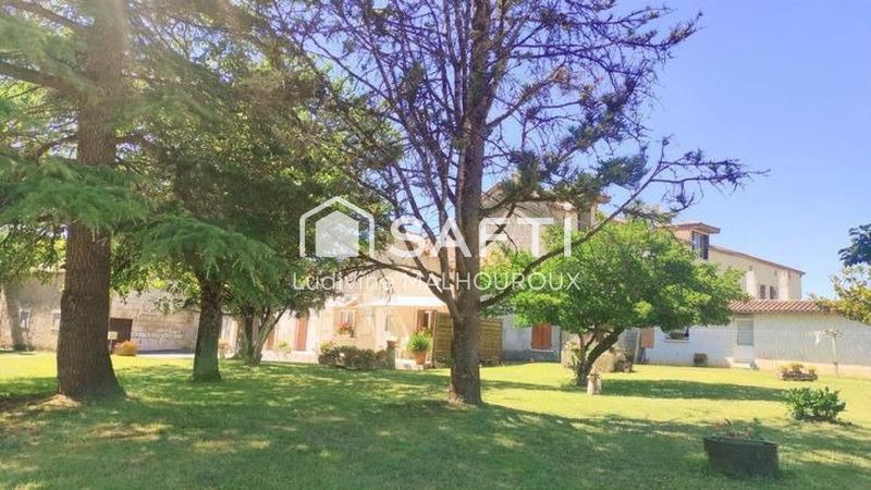 Maison - 384 m² - 16 pièces