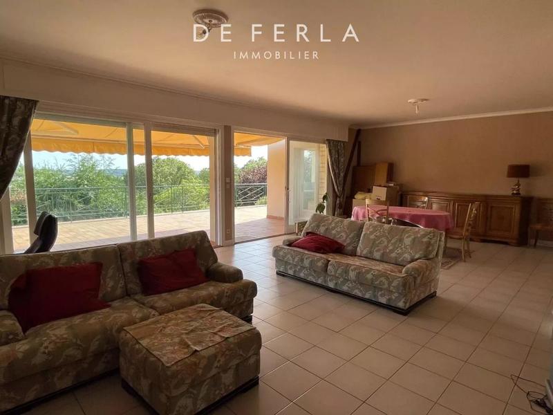 Maison - 306 m² - 6 pièces