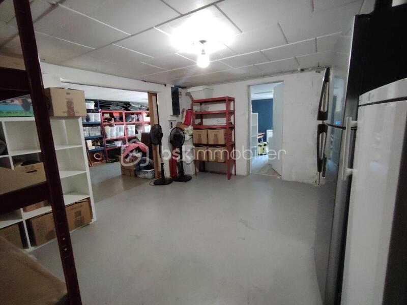 Maison - 222 m² - 10 pièces