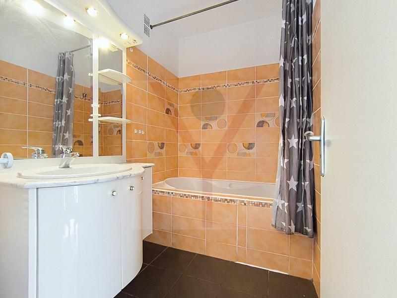 Appartement - 81 m² - 4 pièces