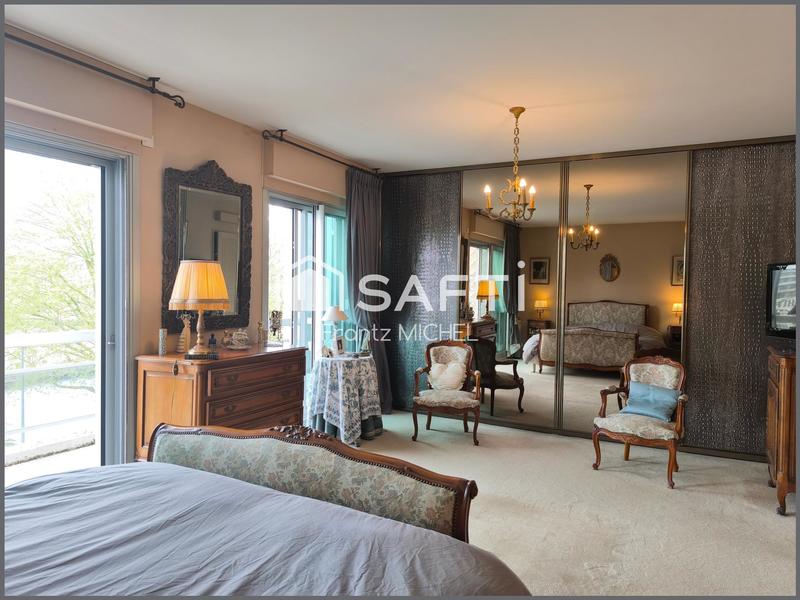 Appartement - 150 m² - 6 pièces