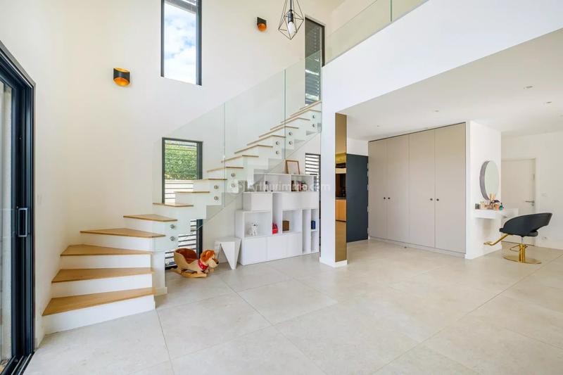 Maison - 165 m² - 7 pièces