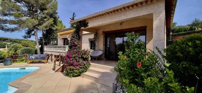 Villa - 204 m² - 6 pièces