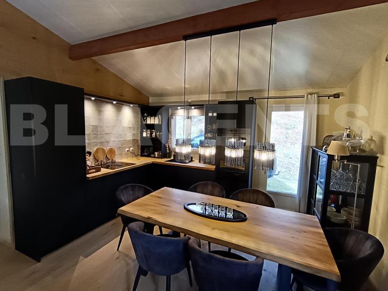 Maison - 74 m² - 4 pièces