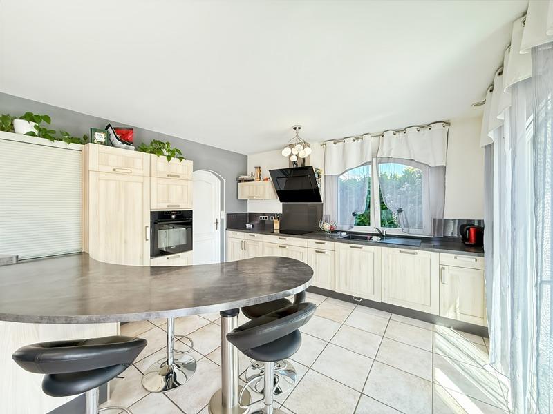 Maison - 140 m² - 7 pièces