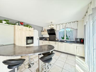 Maison - 140 m² - 7 pièces