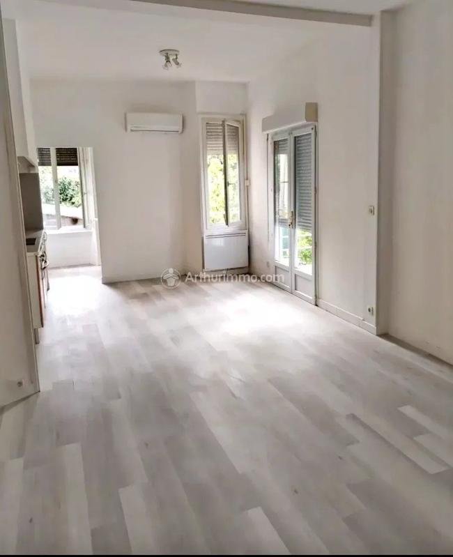 Immeuble - 300 m² - 9 pièces