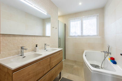 Maison - 162 m² - 7 pièces