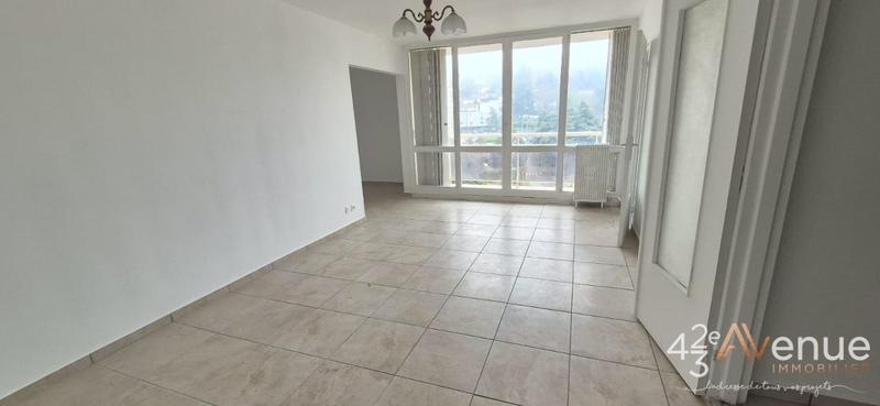 Appartement - 90 m² - 4 pièces
