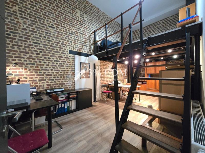Loft - 231 m² - 6 pièces