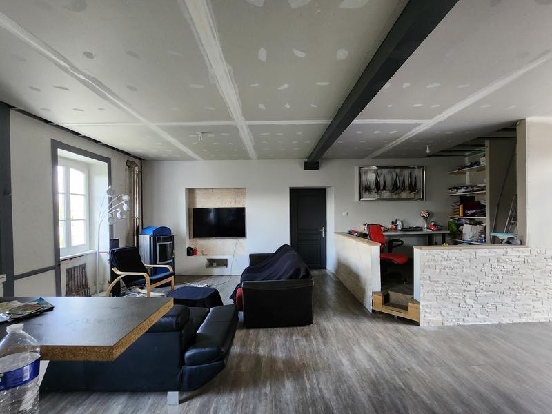 Maison - 163 m² - 9 pièces