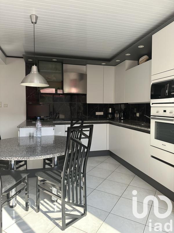 Maison - 142 m² - 6 pièces