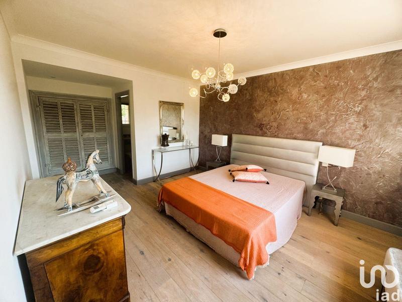 Maison - 185 m² - 5 pièces