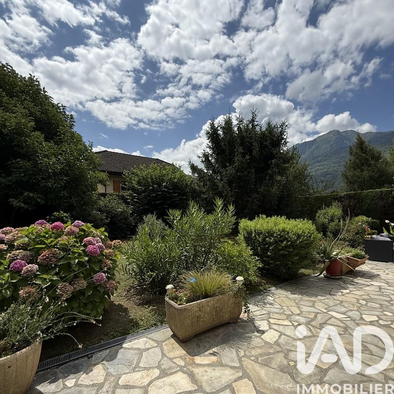 Maison - 102 m² - 5 pièces