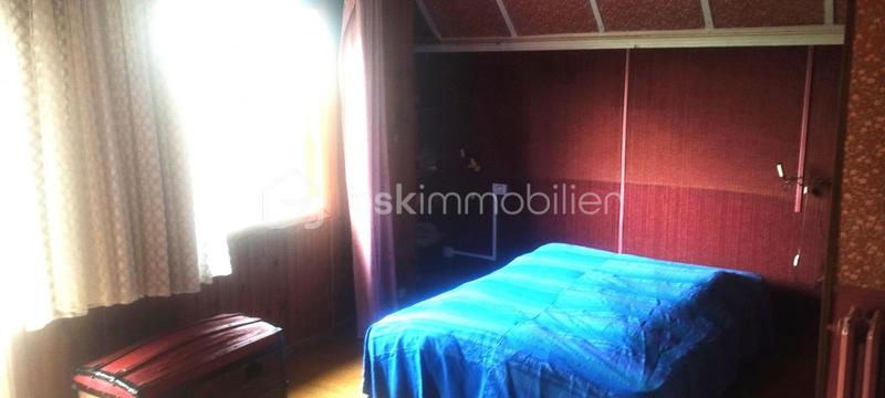 Maison - 210 m² - 6 pièces