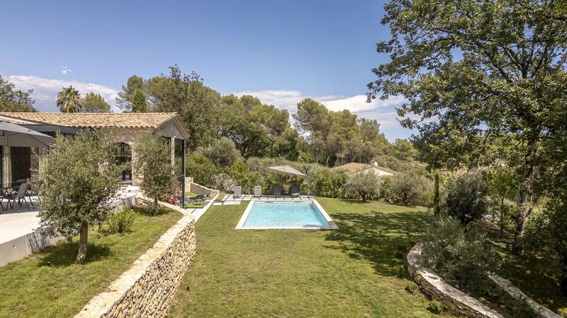 Maison - 300 m² - 7 pièces