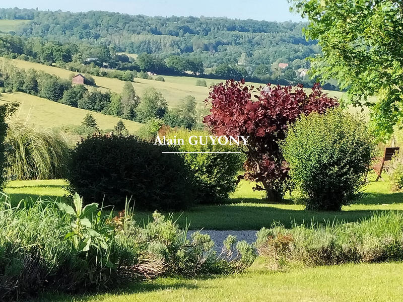 Maison - 240 m² - 8 pièces