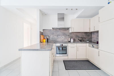 Maison - 216 m² - 6 pièces