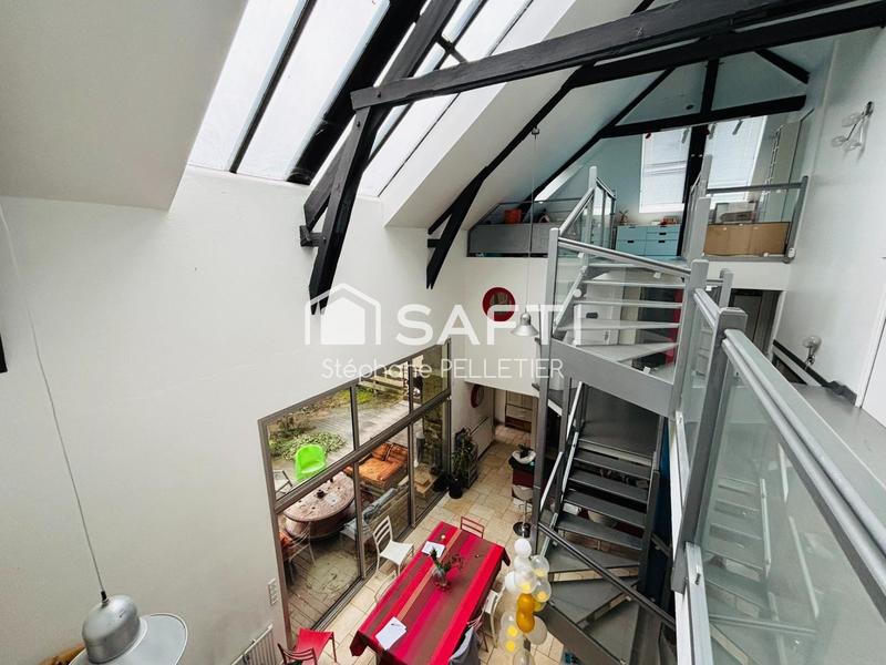 Maison - 201 m² - 6 pièces