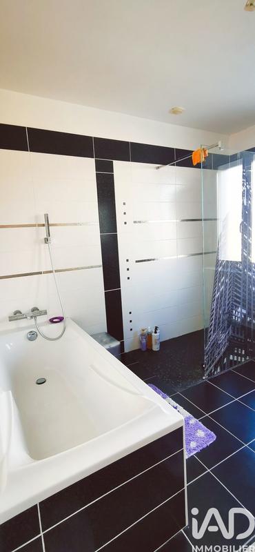 Maison - 191 m² - 5 pièces