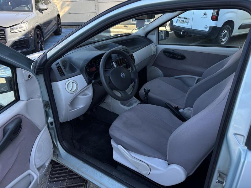 Fiat Punto 1.2 16v 80cv Emotion + Attelage