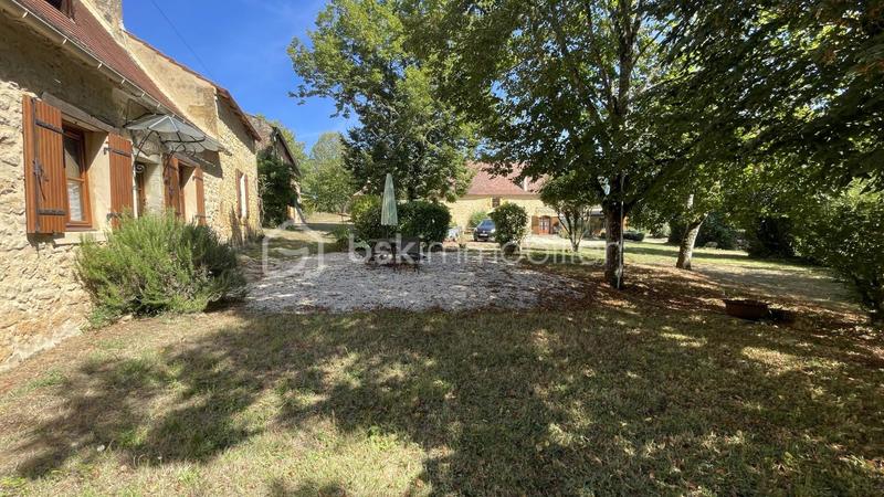 Maison en pierre - 266 m² - 10 pièces