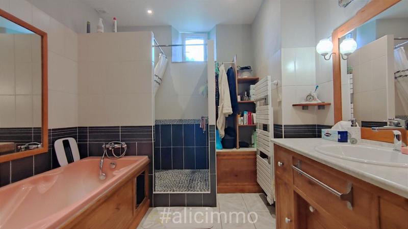 Maison - 165 m² - 6 pièces