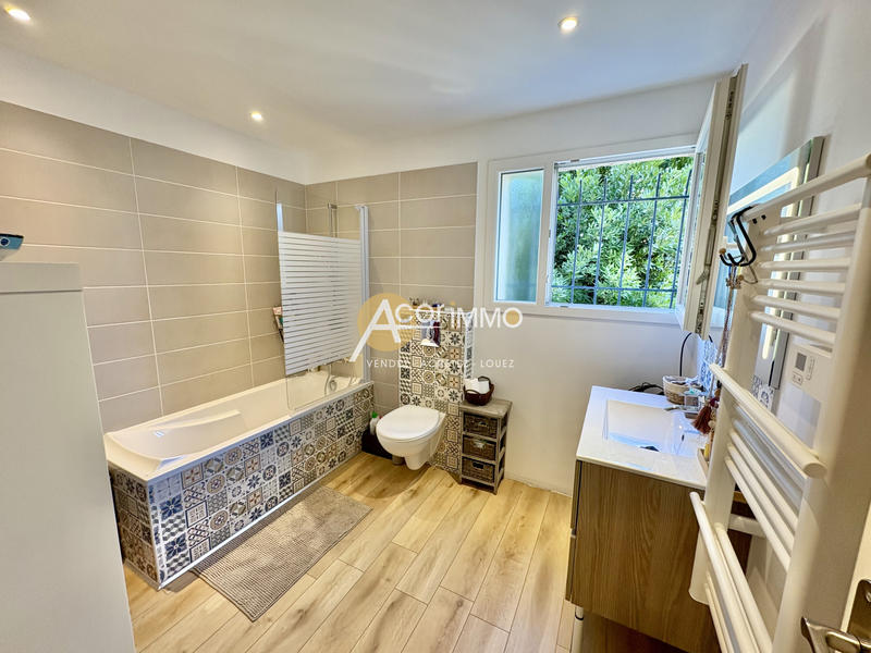 Maison - 149 m² - 7 pièces