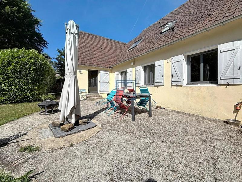 Maison - 164 m² - 8 pièces