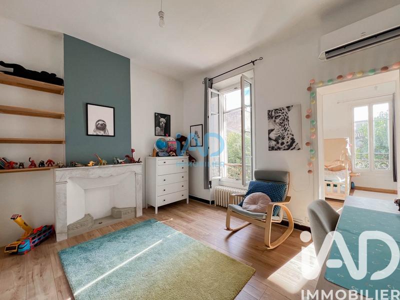 Maison - 200 m² - 10 pièces