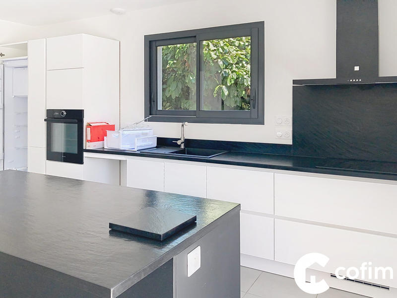 Maison - 104 m² - 5 pièces