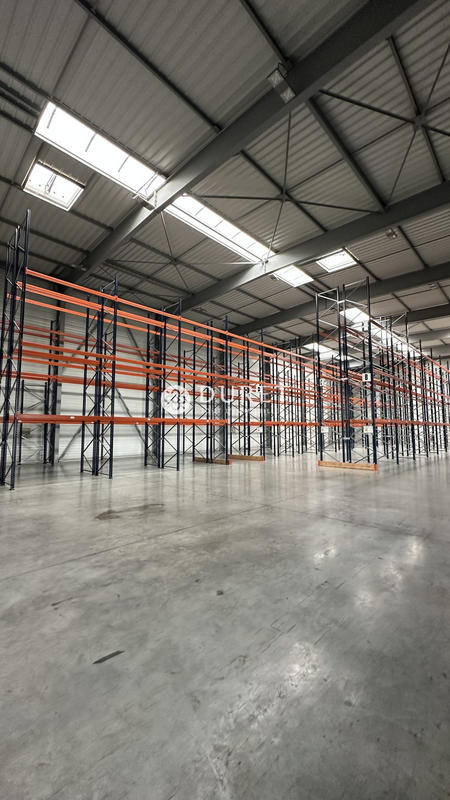 Local d'activités - 1 100 m²