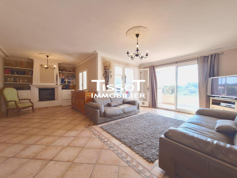 Villa - 227 m² - 8 pièces