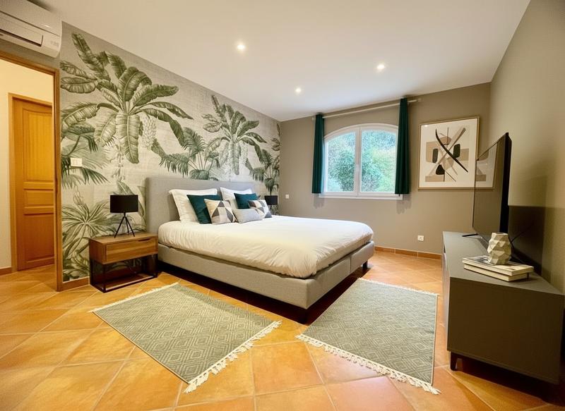 Maison traditionnelle - 299 m² - 8 pièces