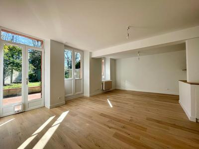 Maison - 96 m² - 4 pièces