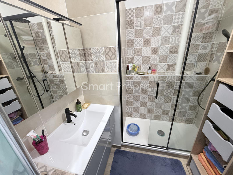 Appartement - 70 m² - 3 pièces