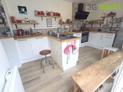 Maison - 87 m² - 5 pièces